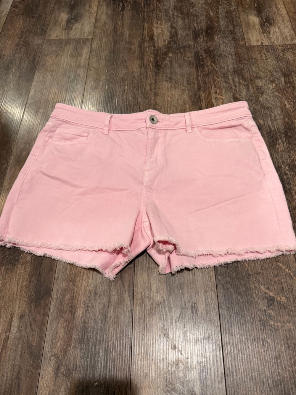 Vineyard Vines Pastel Pink Frayed-Hem Denim Shorts